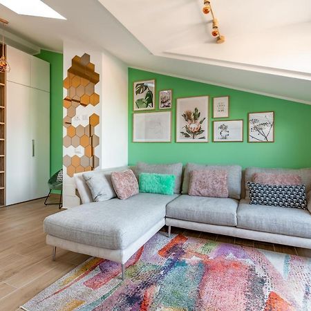 Cozy Studio W/Parking 5 Min Walk From The Bus Stop Milão Exterior foto